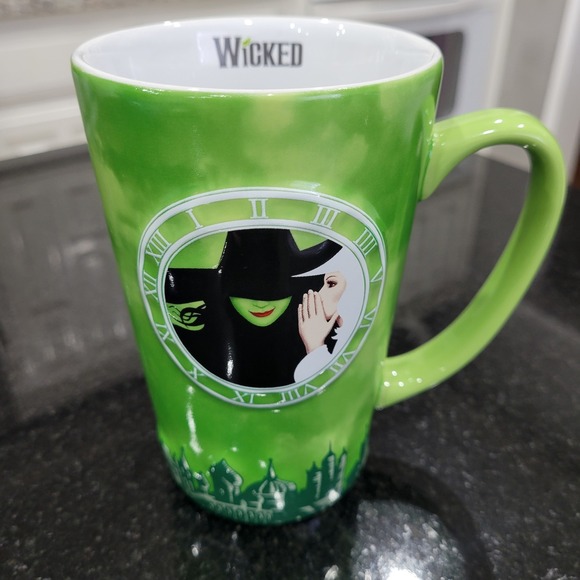 WICKED 2018 ONE SHORT DAY Embossed Coffee Mug Cup Mint Condition Green Tall - Picture 1 of 6